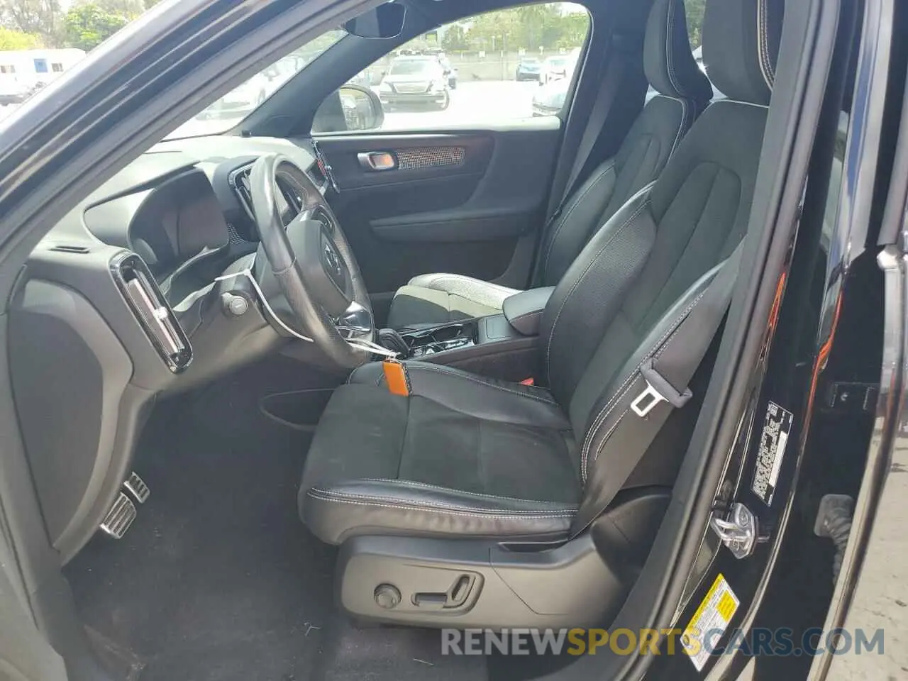 7 Photograph of a damaged car YV4AC2HM1M2470902 VOLVO XC40 2021
