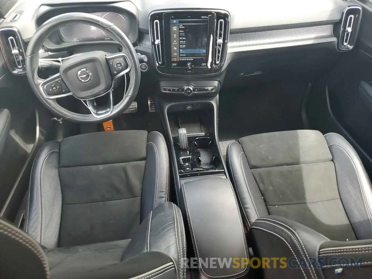 8 Photograph of a damaged car YV4AC2HM1M2470902 VOLVO XC40 2021