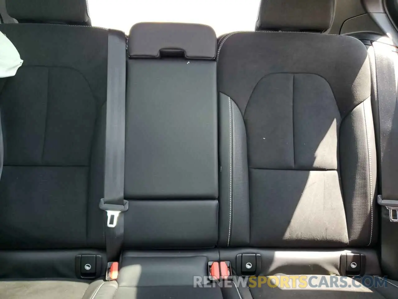 10 Photograph of a damaged car YV4AC2HM6M2488070 VOLVO XC40 2021