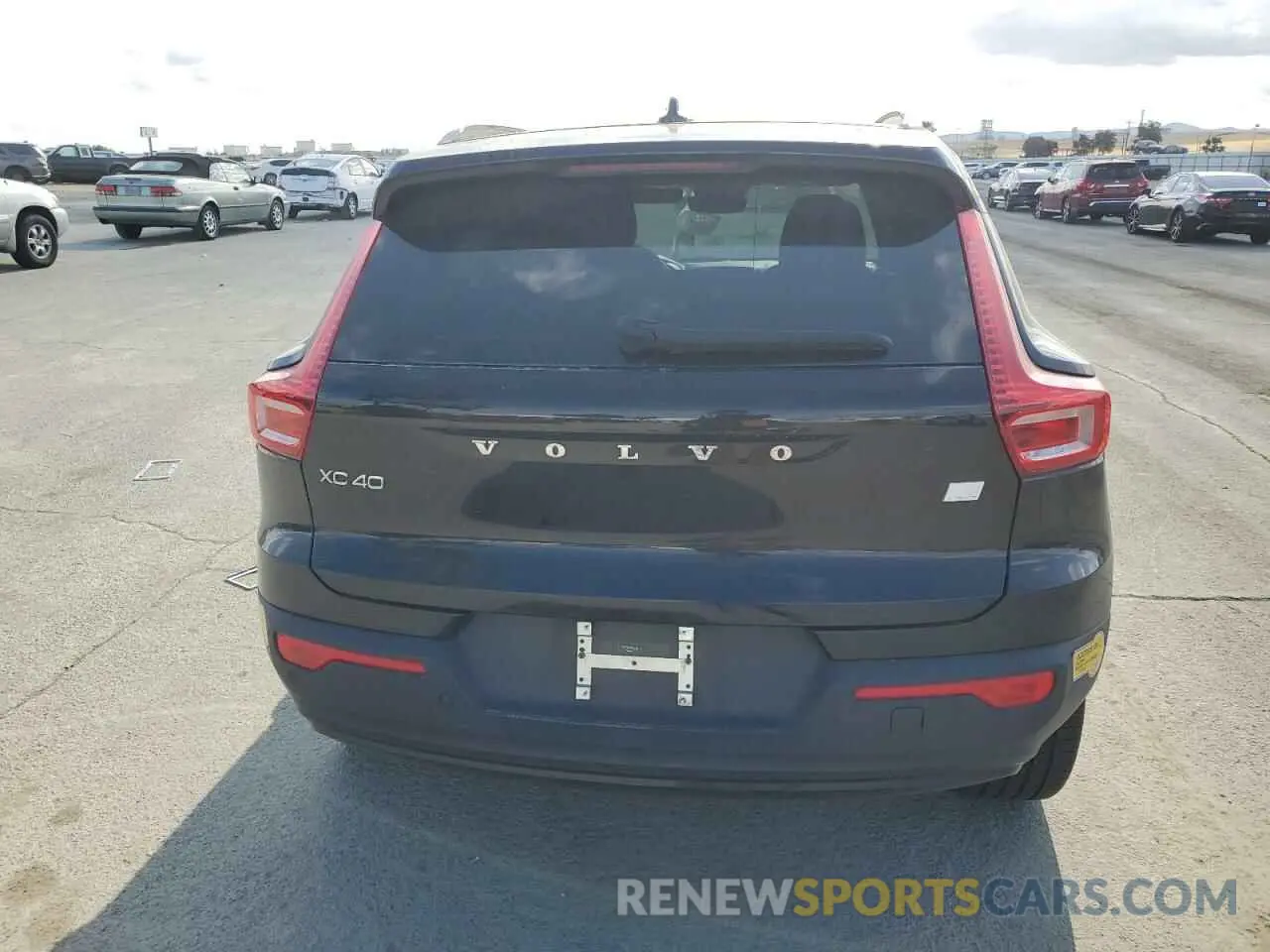 6 Photograph of a damaged car YV4ED3UR2M2567418 VOLVO XC40 2021
