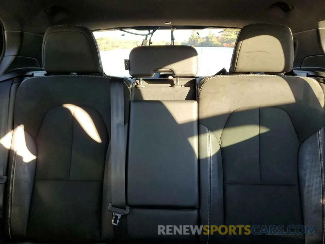 10 Photograph of a damaged car YV4ED3UR5M2558048 VOLVO XC40 2021