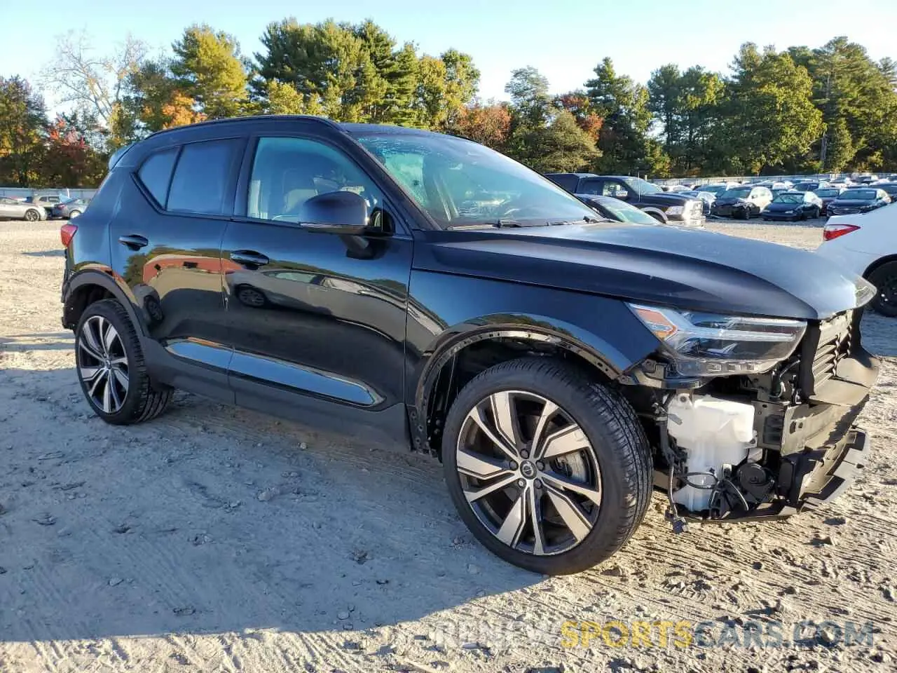 4 Photograph of a damaged car YV4ED3UR5M2558048 VOLVO XC40 2021