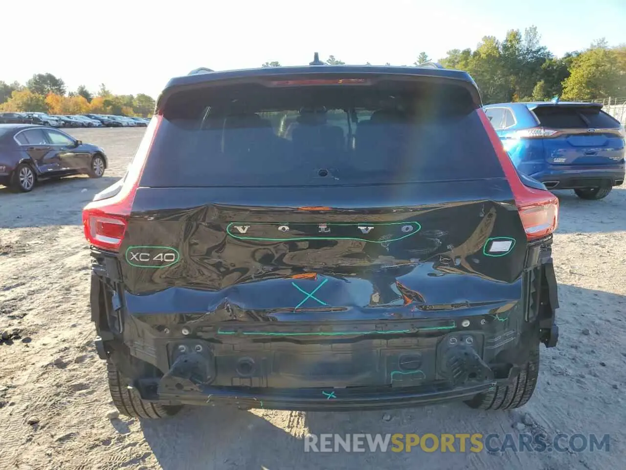6 Photograph of a damaged car YV4ED3UR5M2558048 VOLVO XC40 2021