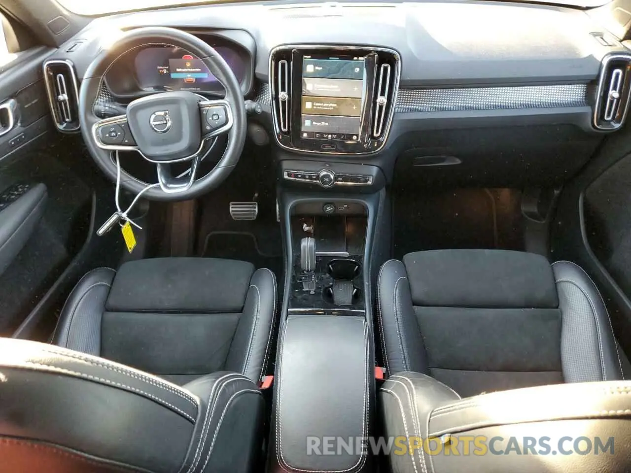 8 Photograph of a damaged car YV4ED3UR5M2558048 VOLVO XC40 2021