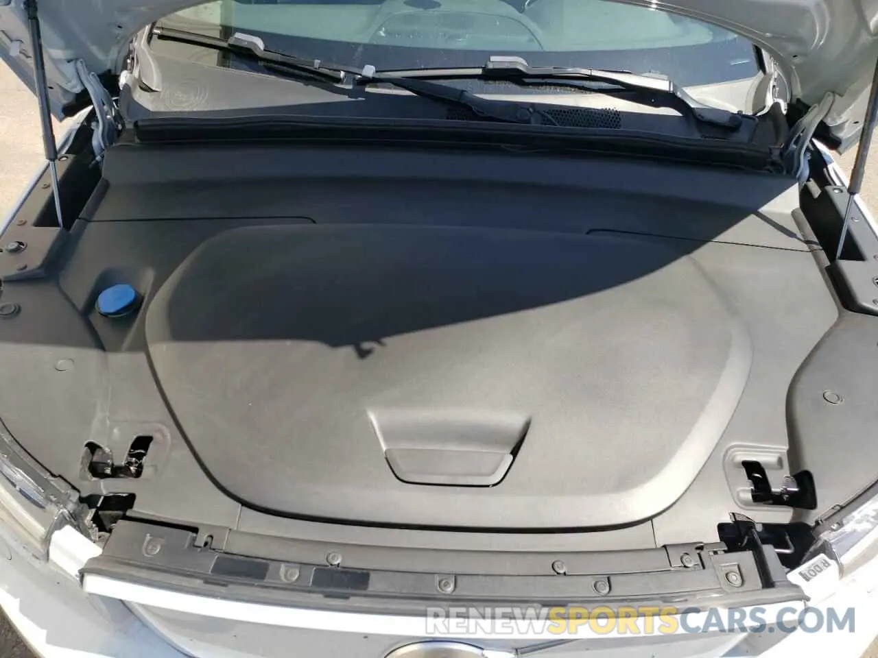 11 Photograph of a damaged car YV4ED3UR6M2451820 VOLVO XC40 2021