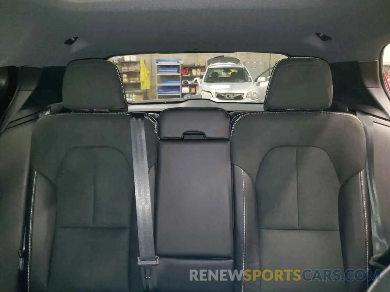 10 Photograph of a damaged car YV4ED3UR8M2529871 VOLVO XC40 2021
