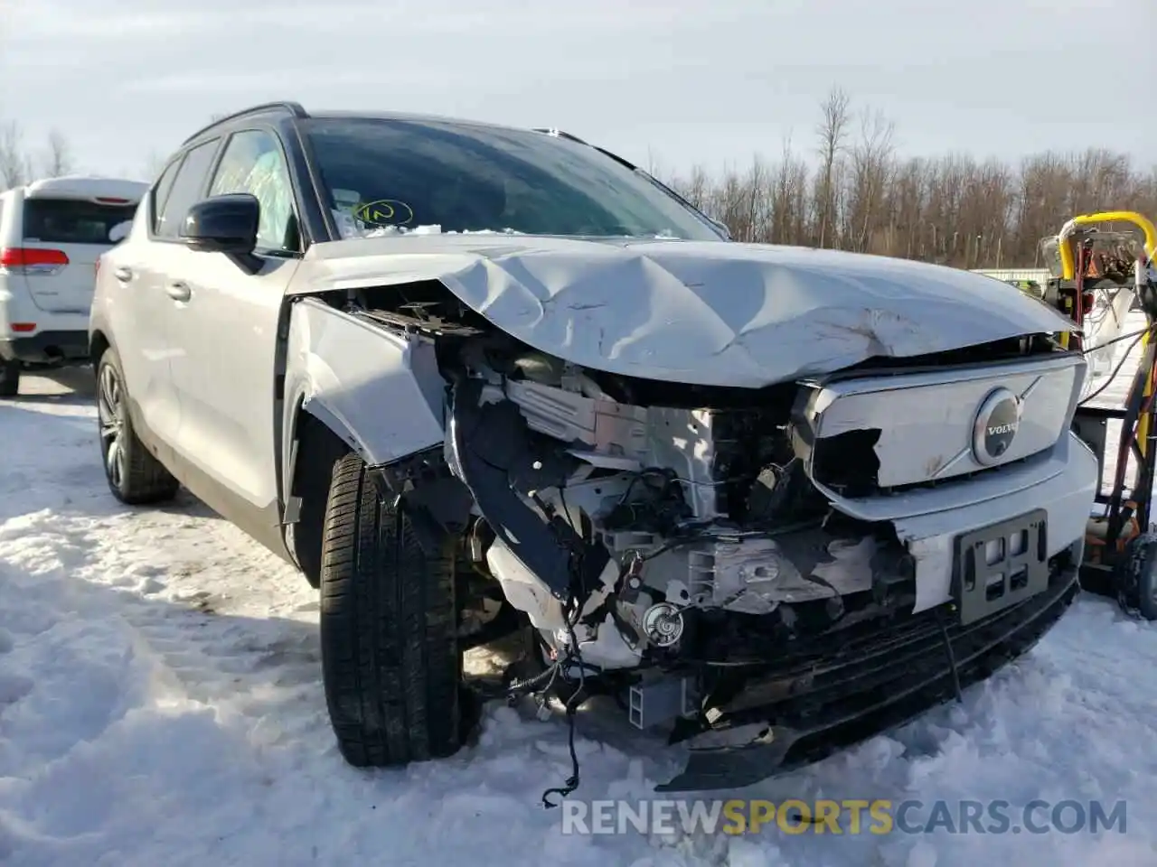 1 Photograph of a damaged car YV4ED3URXM2462383 VOLVO XC40 2021