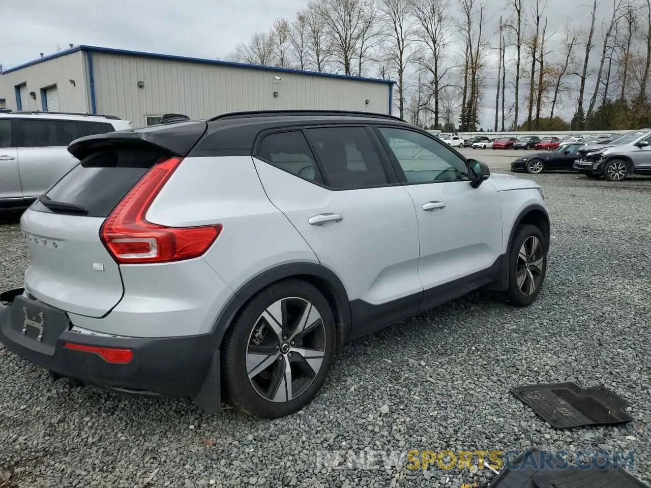 3 Photograph of a damaged car YV4ED3URXM2554318 VOLVO XC40 2021