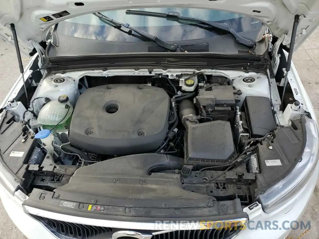12 Photograph of a damaged car YV4162UK1N2640818 VOLVO XC40 2022