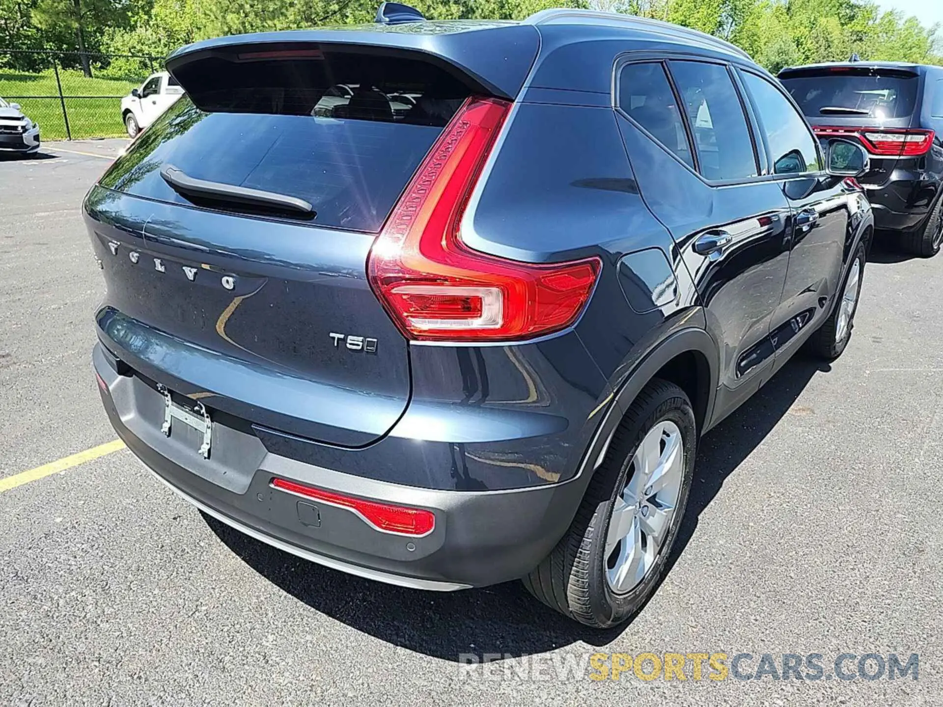 23 Photograph of a damaged car YV4162UK1N2764359 VOLVO XC40 2022