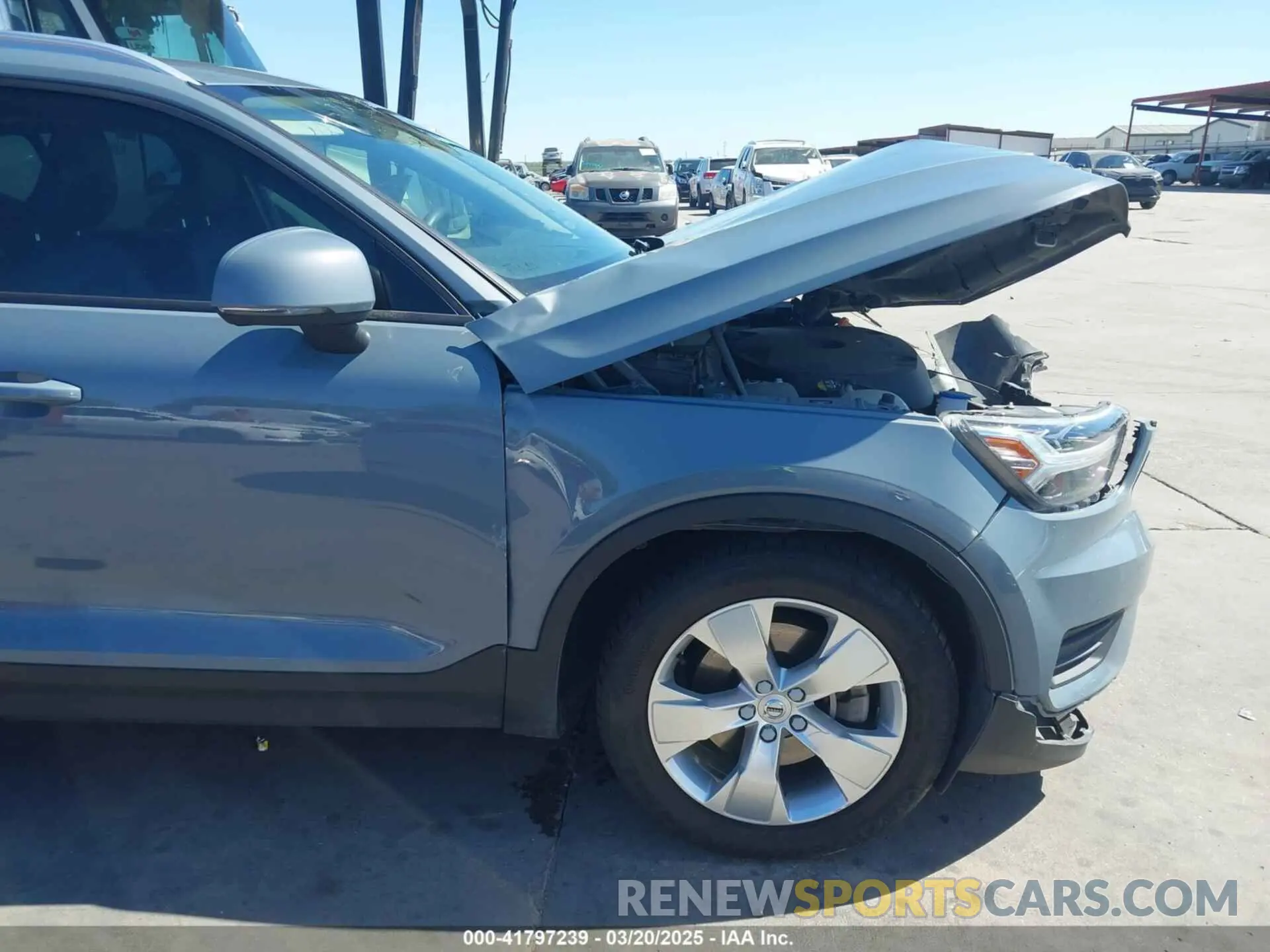19 Photograph of a damaged car YV4162UK1N2785311 VOLVO XC40 2022