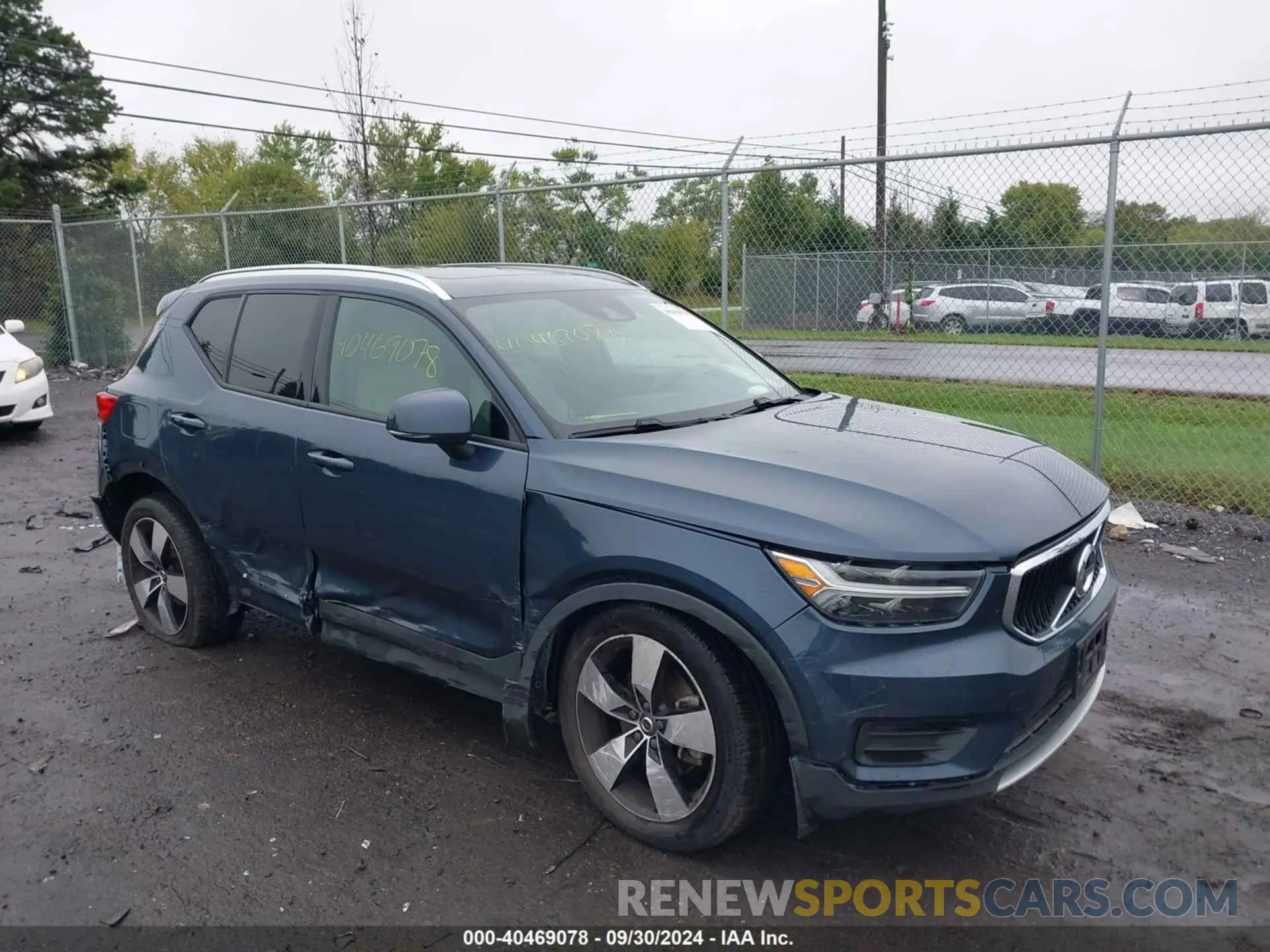 1 Photograph of a damaged car YV4162UK6N2699394 VOLVO XC40 2022