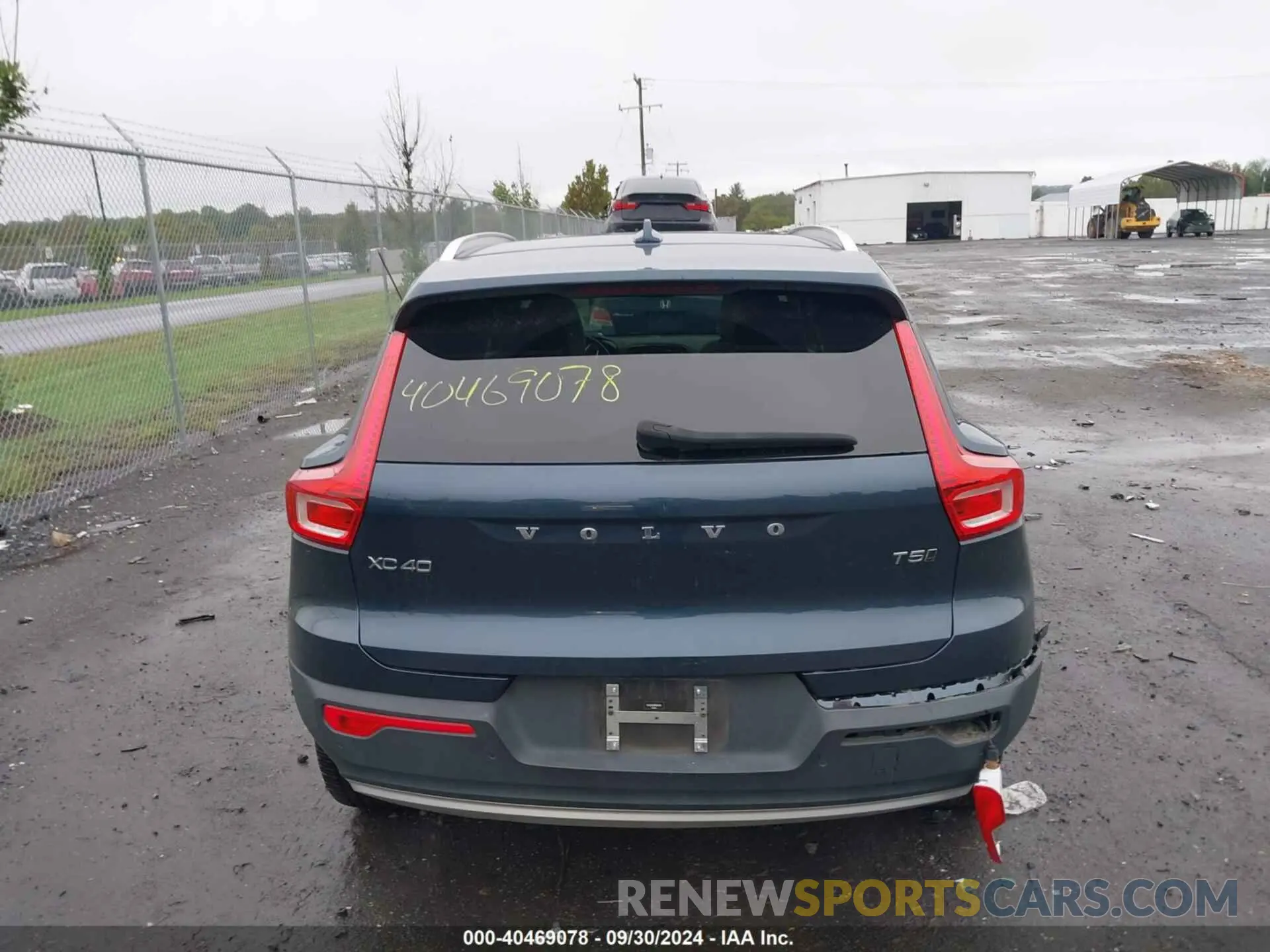 16 Photograph of a damaged car YV4162UK6N2699394 VOLVO XC40 2022