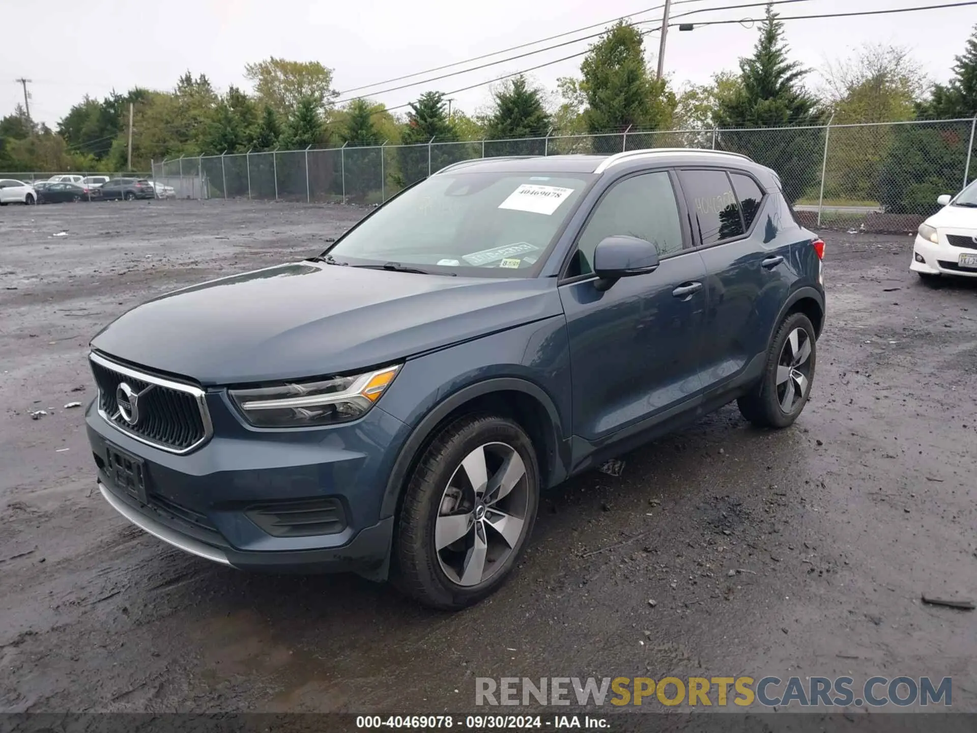 2 Photograph of a damaged car YV4162UK6N2699394 VOLVO XC40 2022