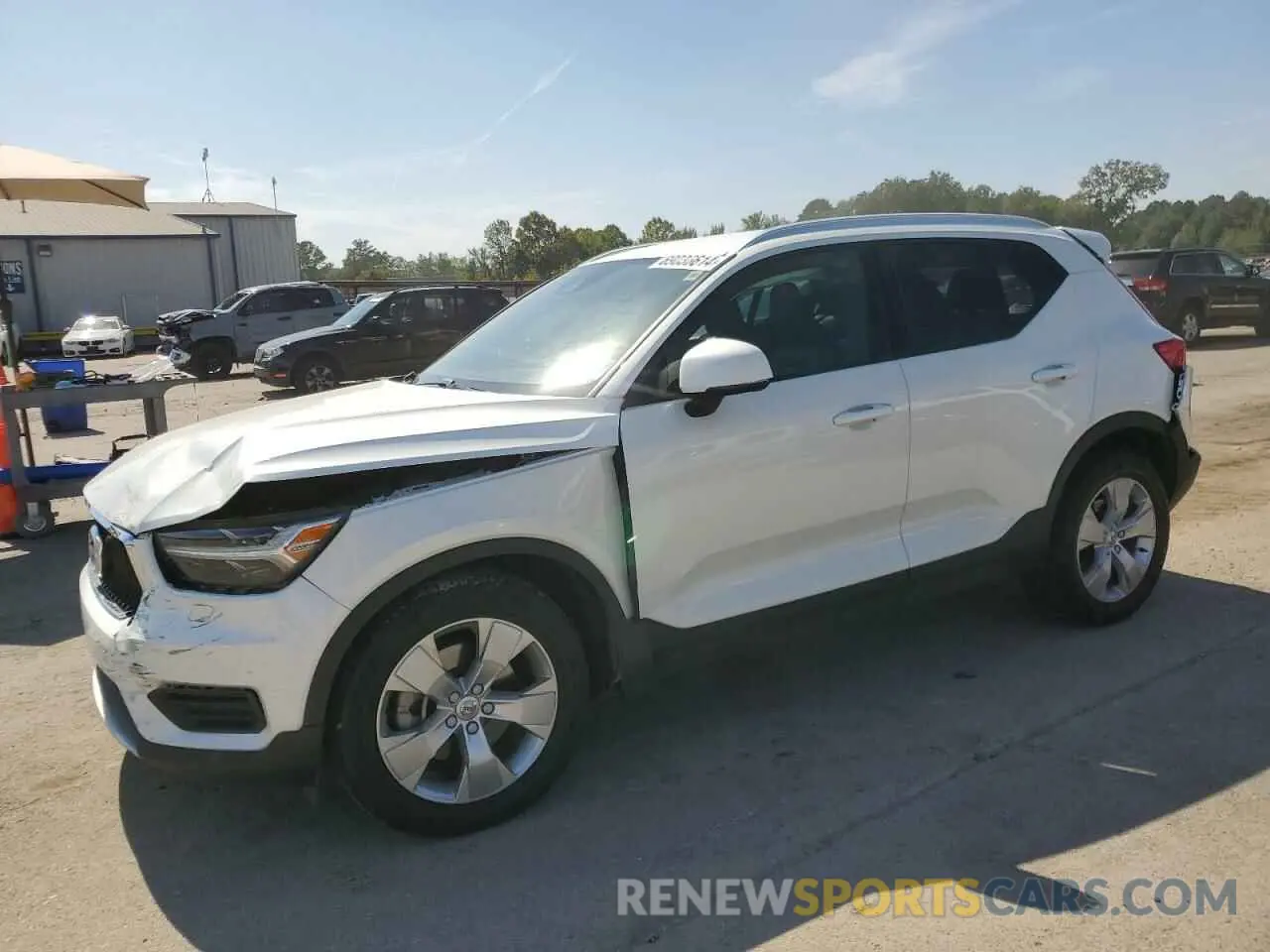 1 Photograph of a damaged car YV4162UK6N2768391 VOLVO XC40 2022