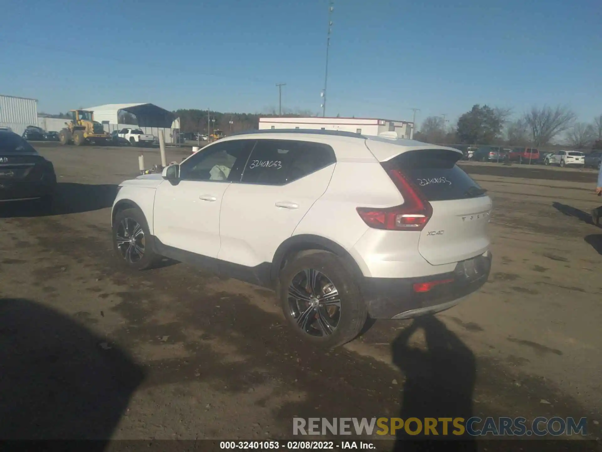 3 Photograph of a damaged car YV4162UL0N2641225 VOLVO XC40 2022