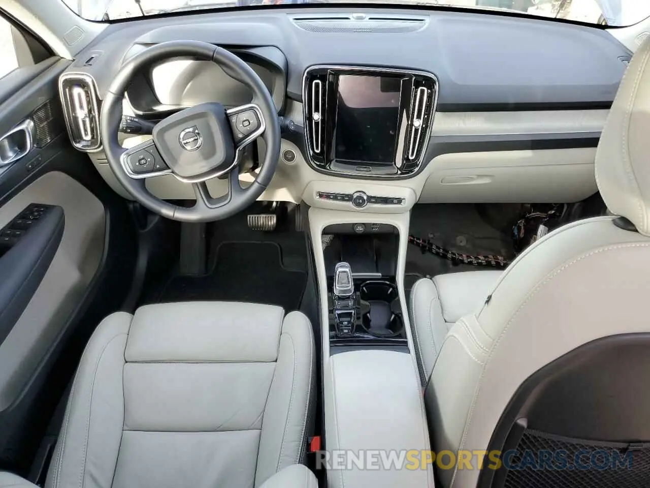 8 Photograph of a damaged car YV4162UL0N2787155 VOLVO XC40 2022