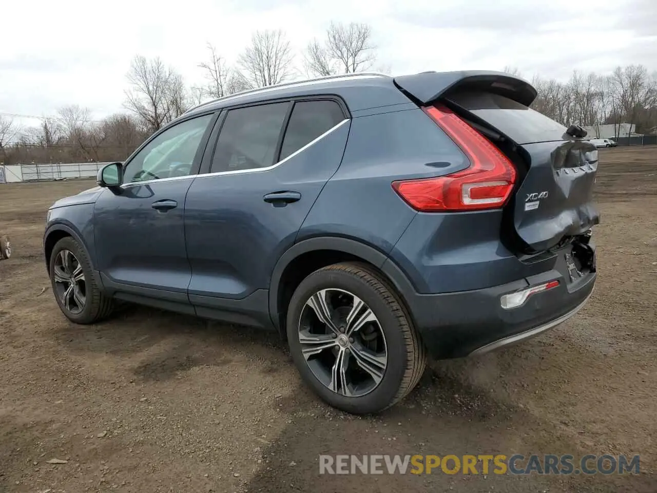 2 Photograph of a damaged car YV4162UL3N2646788 VOLVO XC40 2022