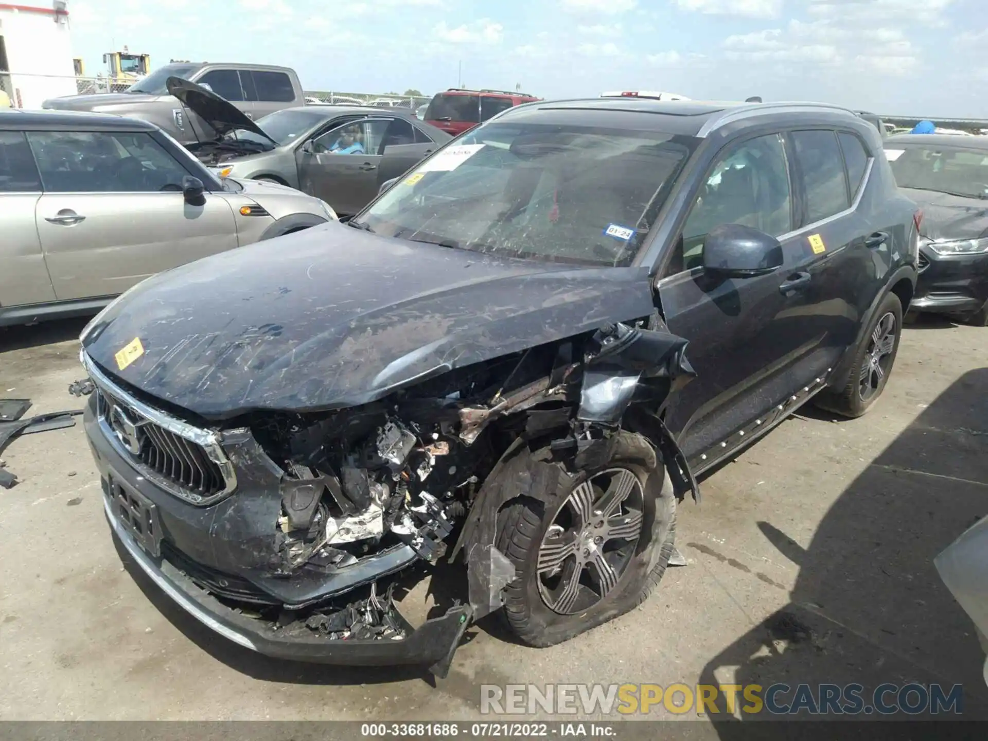 6 Photograph of a damaged car YV4162UL6N2716039 VOLVO XC40 2022