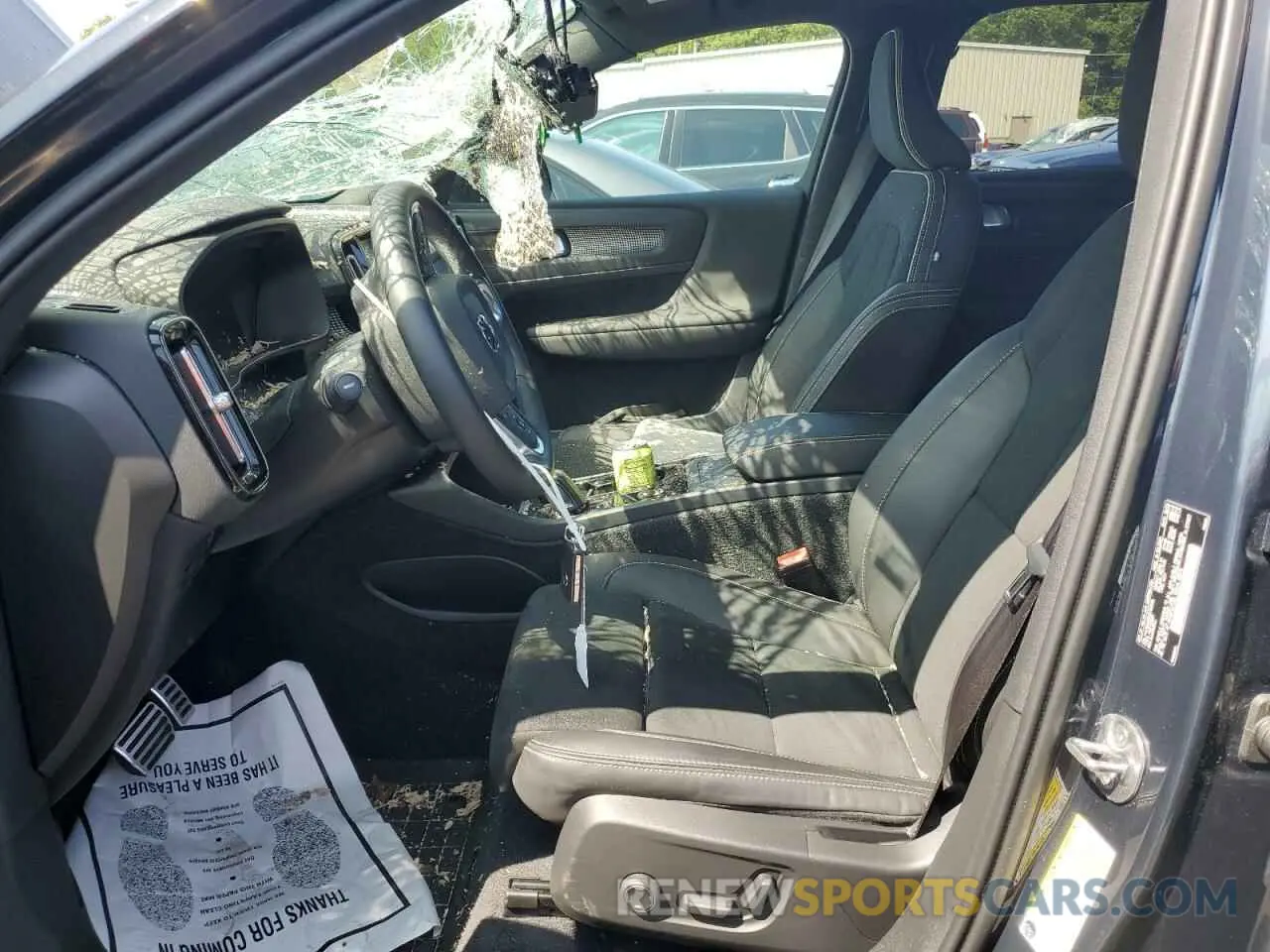 7 Photograph of a damaged car YV4162UM0N2750356 VOLVO XC40 2022