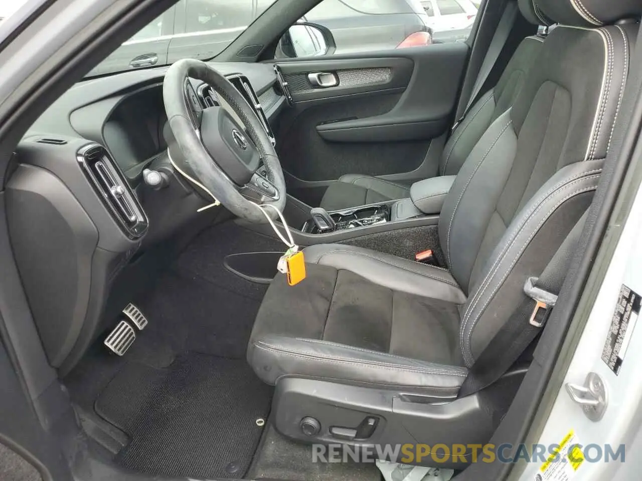 7 Photograph of a damaged car YV4162UM0N2756187 VOLVO XC40 2022