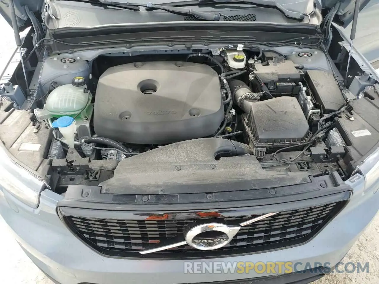 12 Photograph of a damaged car YV4162UM0N2770445 VOLVO XC40 2022
