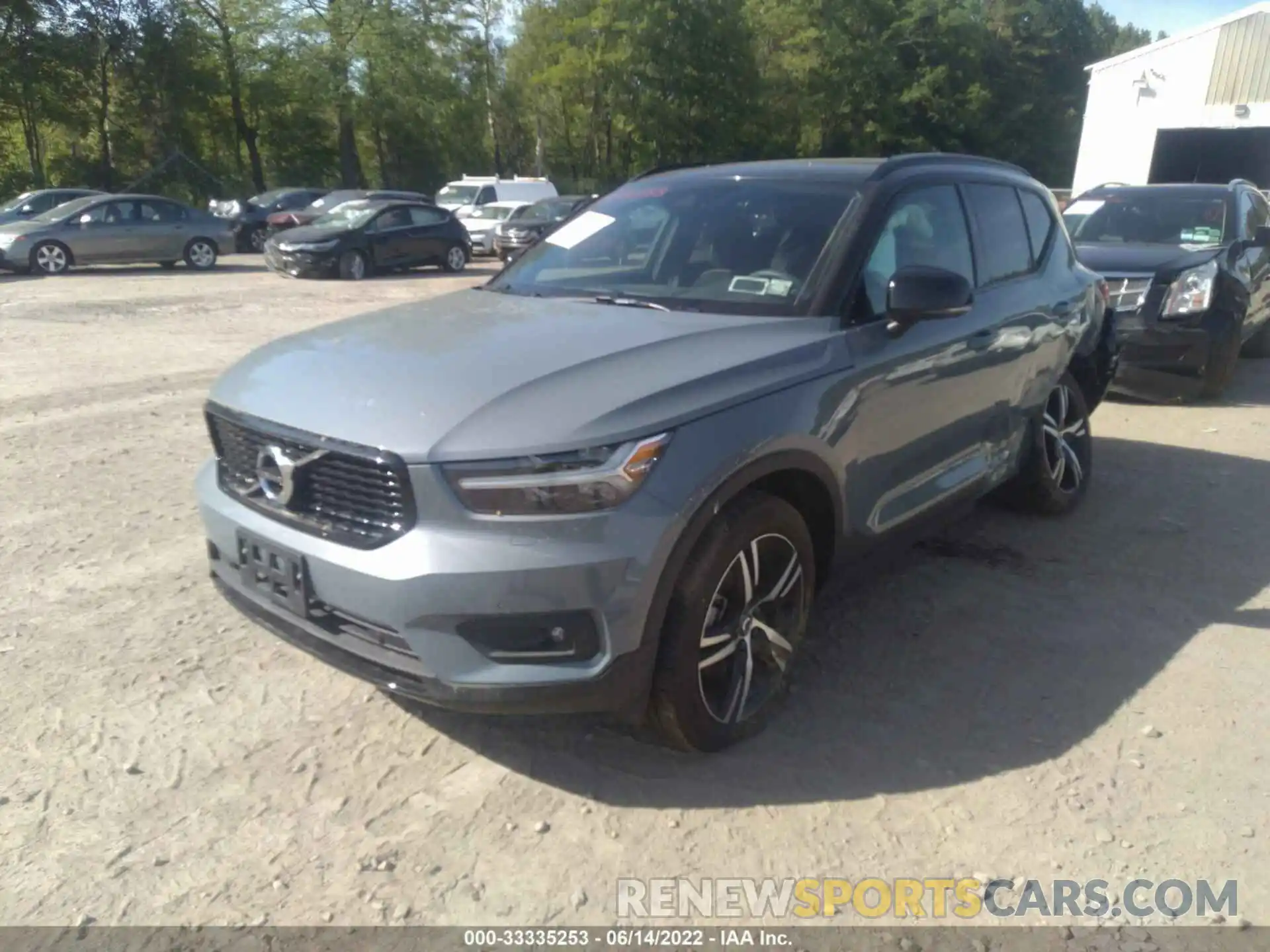 2 Photograph of a damaged car YV4162UM2N2649142 VOLVO XC40 2022