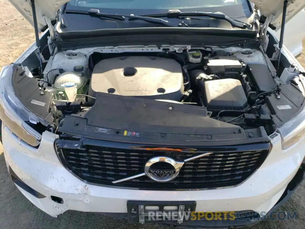 12 Photograph of a damaged car YV4162UM2N2712319 VOLVO XC40 2022