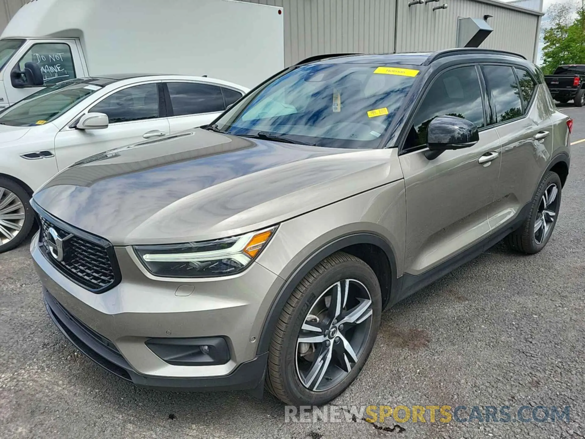 14 Photograph of a damaged car YV4162UM2N2769099 VOLVO XC40 2022