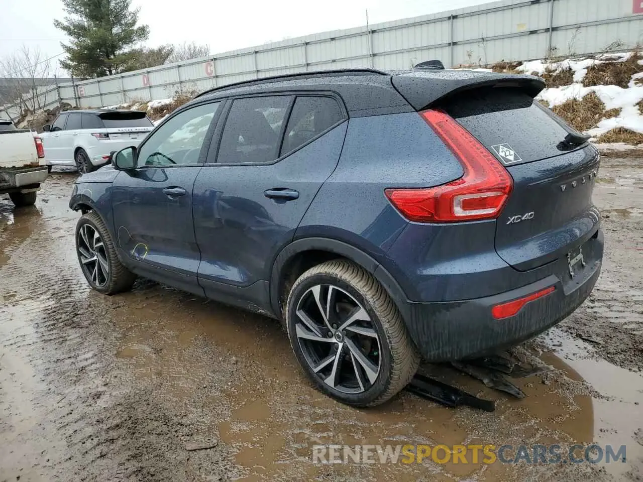 2 Photograph of a damaged car YV4162UM3N2789930 VOLVO XC40 2022