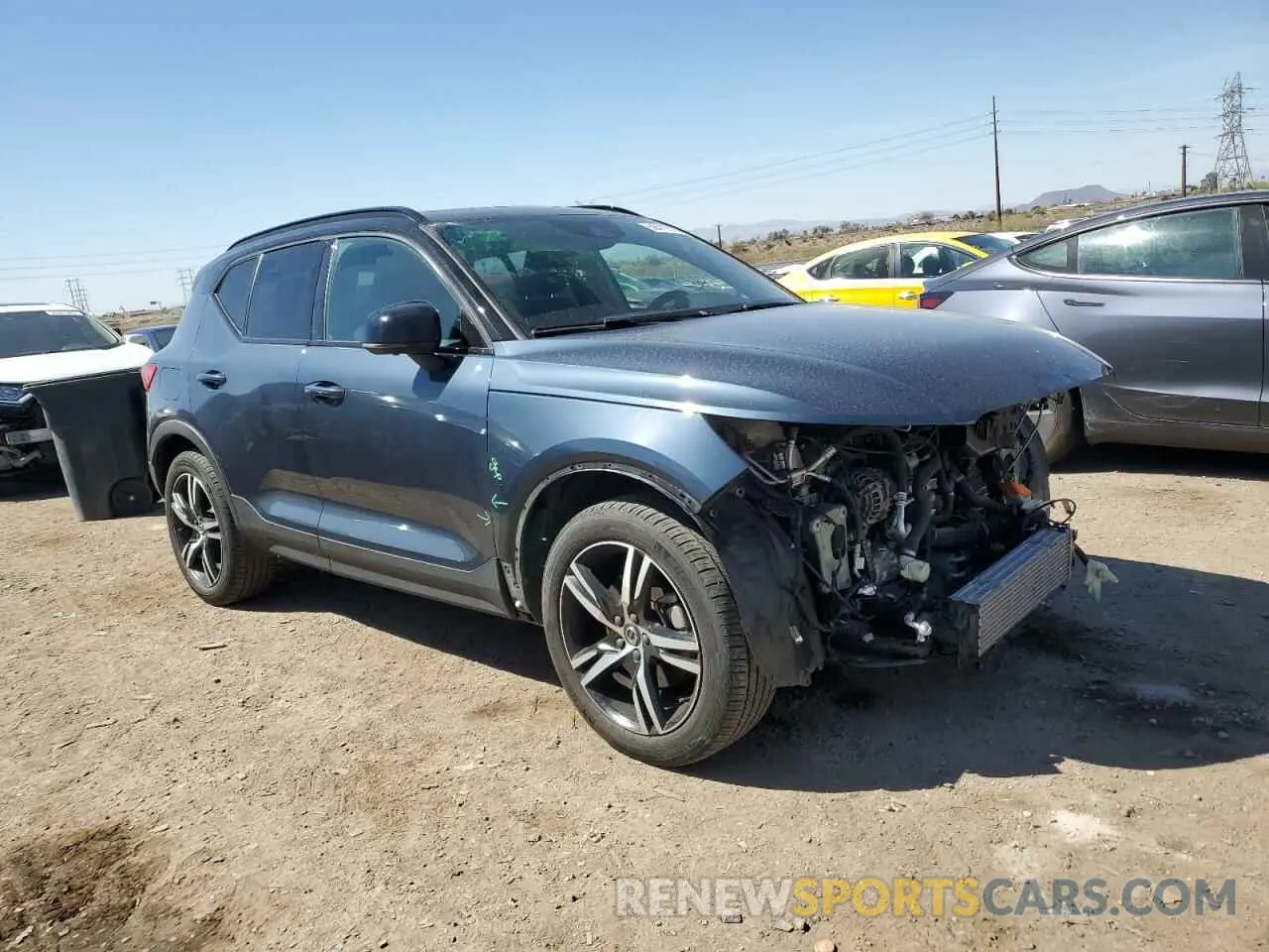 4 Photograph of a damaged car YV4162UM5N2695970 VOLVO XC40 2022