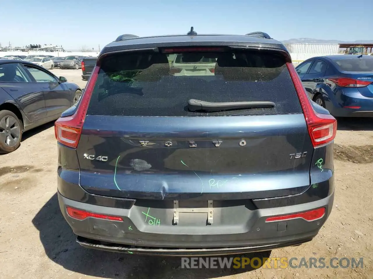 6 Photograph of a damaged car YV4162UM5N2695970 VOLVO XC40 2022