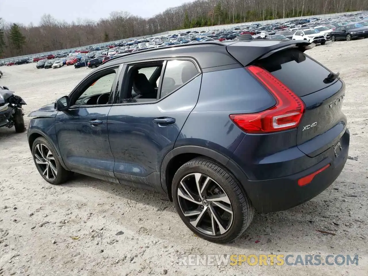 2 Photograph of a damaged car YV4162UM6N2783586 VOLVO XC40 2022