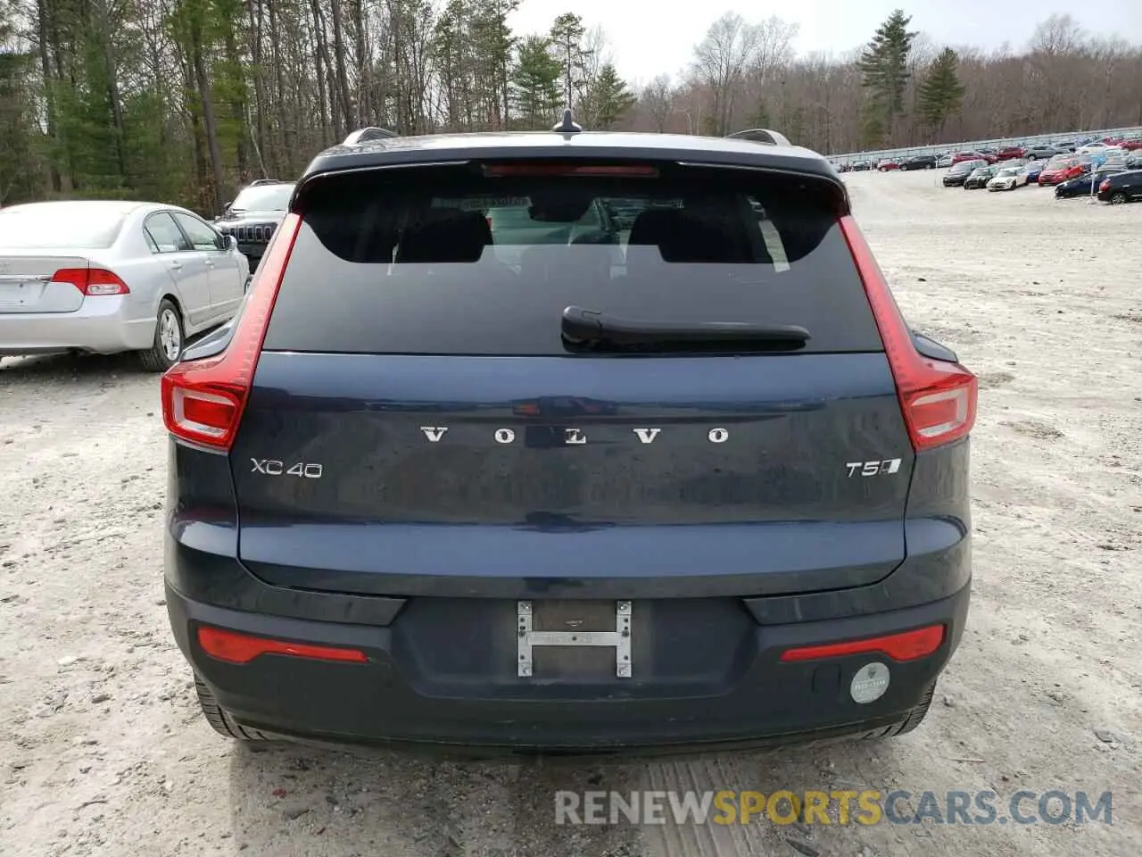 6 Photograph of a damaged car YV4162UM6N2783586 VOLVO XC40 2022