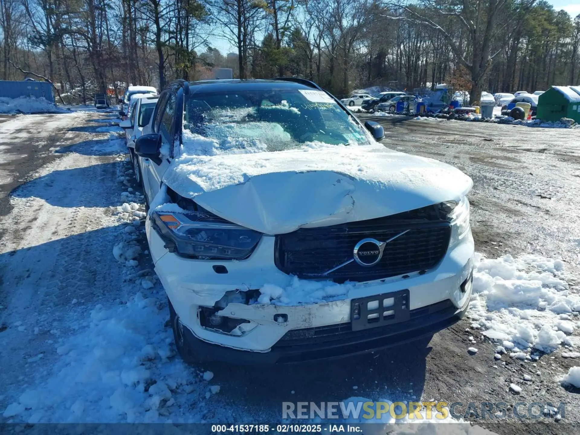 12 Photograph of a damaged car YV4162UM7N2730895 VOLVO XC40 2022