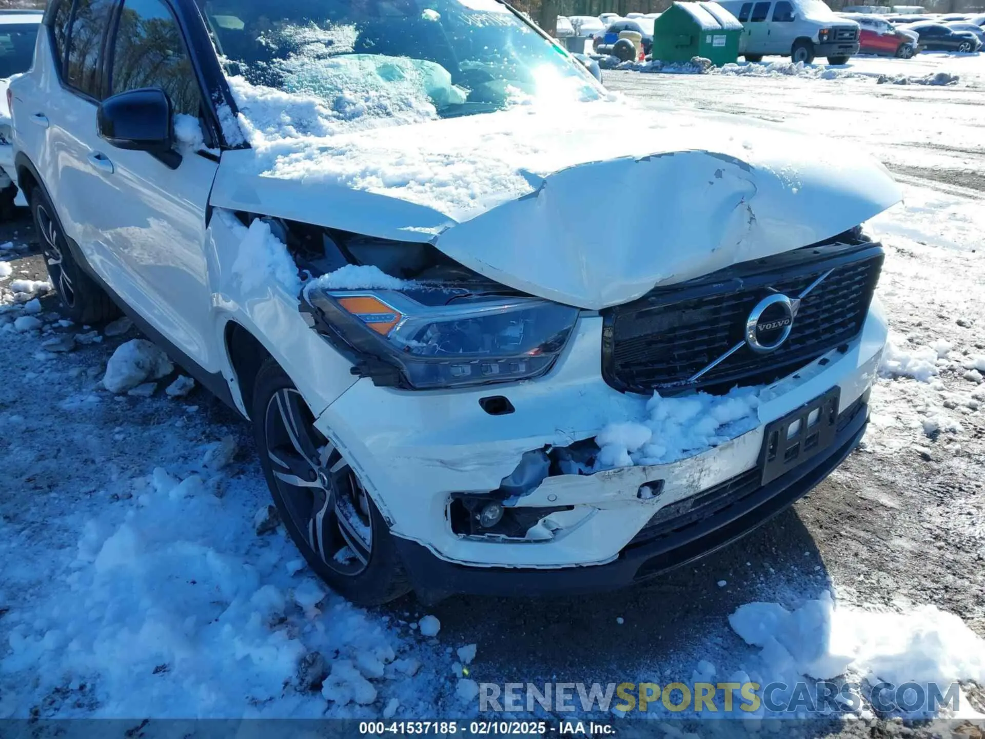 6 Photograph of a damaged car YV4162UM7N2730895 VOLVO XC40 2022