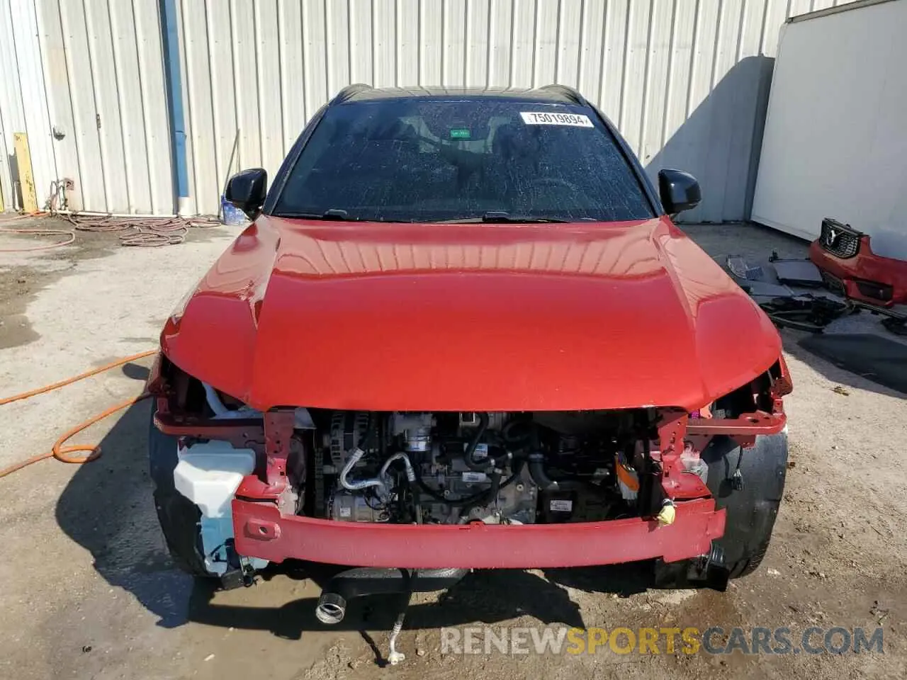5 Photograph of a damaged car YV4162UM9N2790385 VOLVO XC40 2022