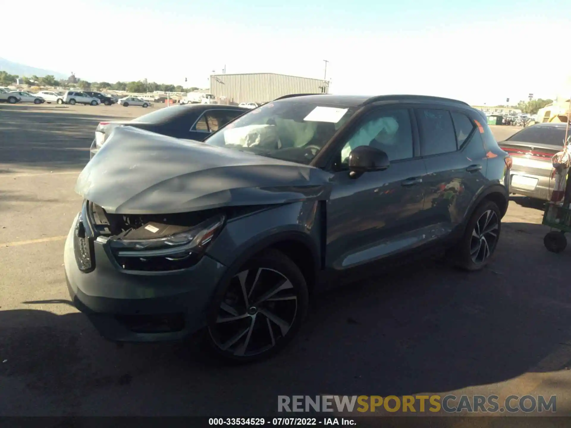 2 Photograph of a damaged car YV4162UMXN2657201 VOLVO XC40 2022