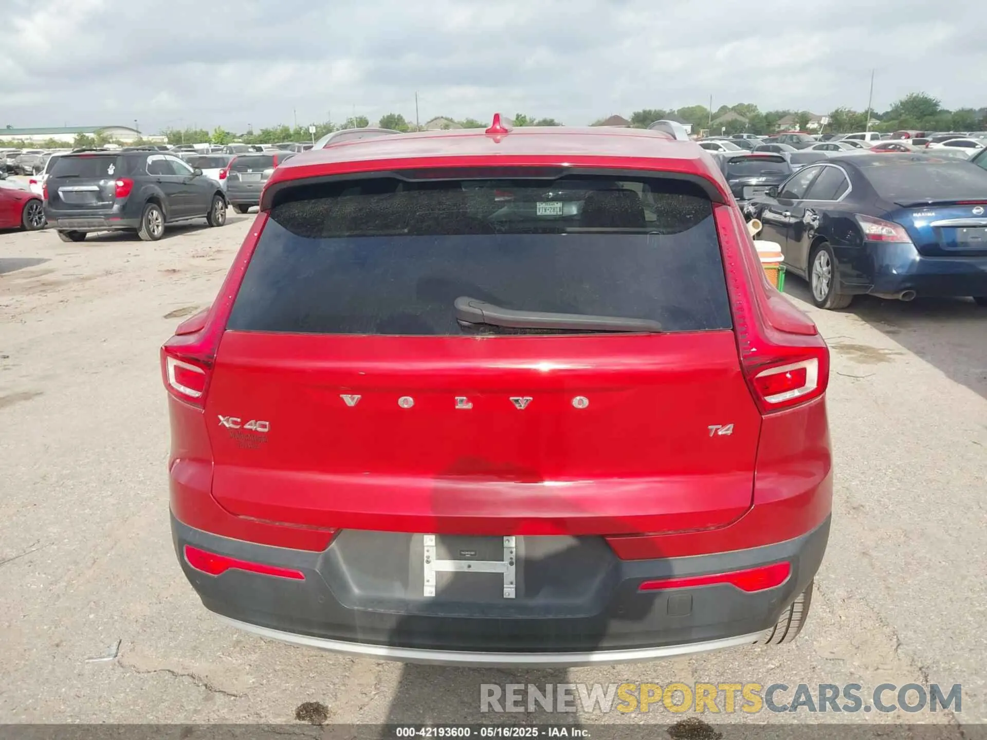 16 Photograph of a damaged car YV4AC2HK5N2748975 VOLVO XC40 2022