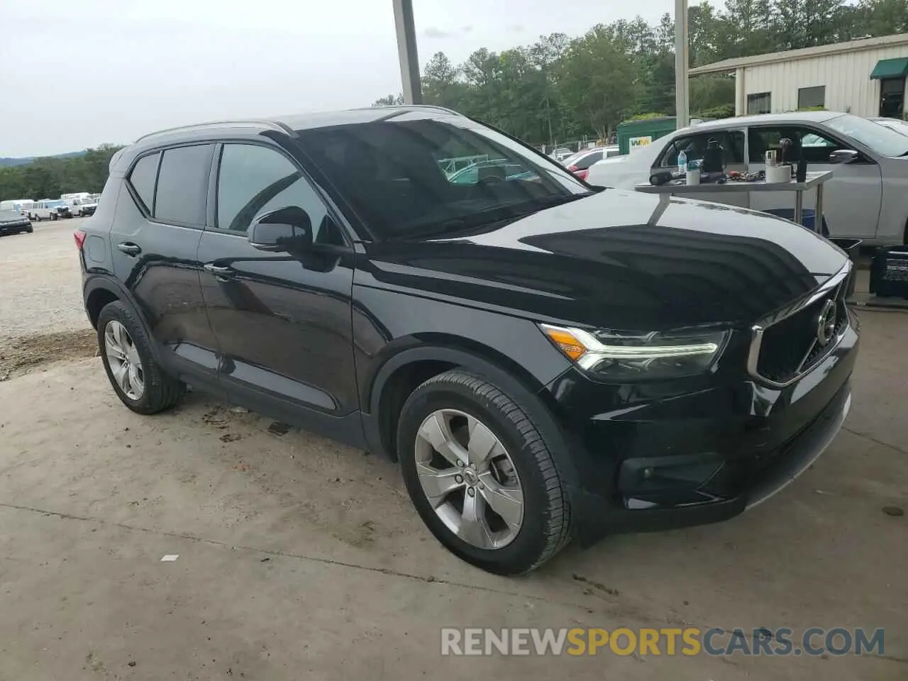 4 Photograph of a damaged car YV4AC2HKXN2760409 VOLVO XC40 2022