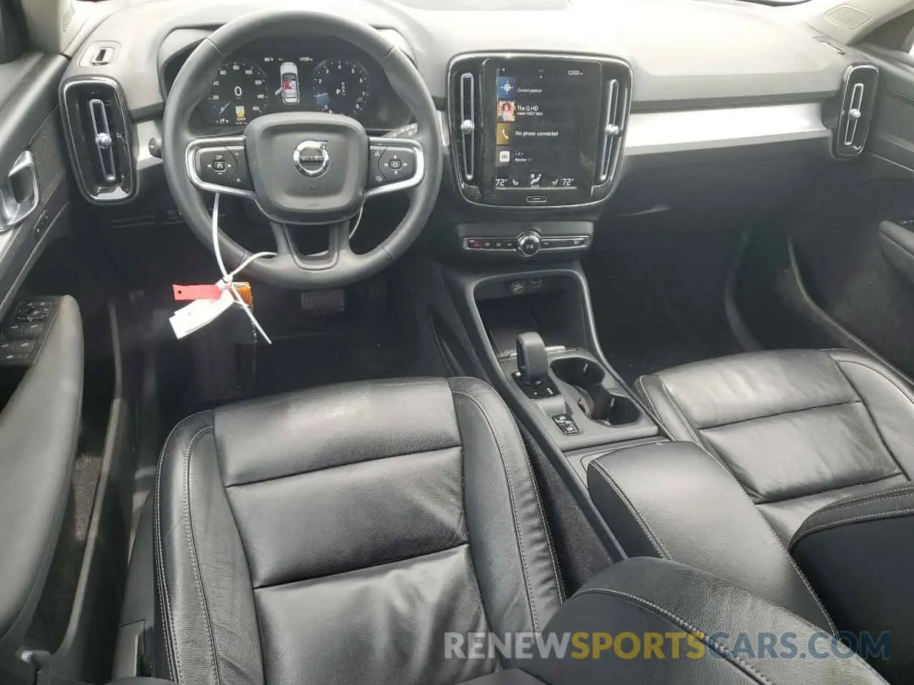 8 Photograph of a damaged car YV4AC2HKXN2760409 VOLVO XC40 2022