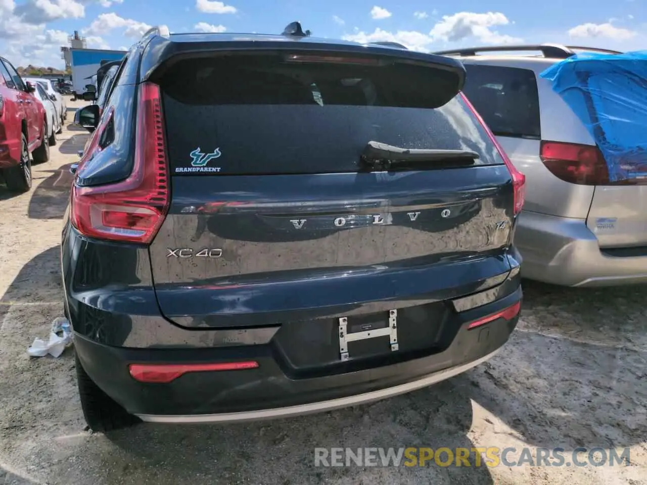 6 Photograph of a damaged car YV4AC2HL4N2745980 VOLVO XC40 2022