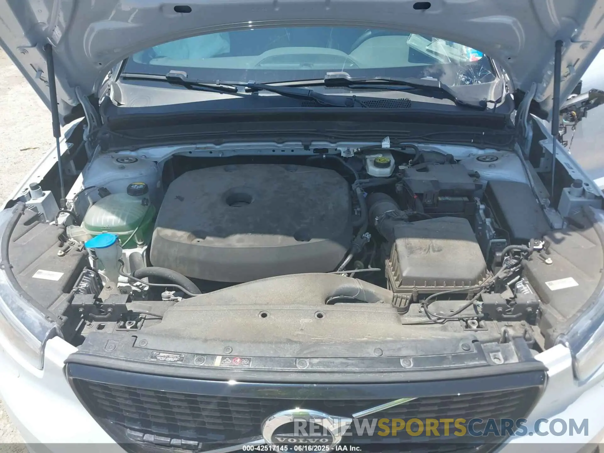 10 Photograph of a damaged car YV4AC2HM8N2741858 VOLVO XC40 2022