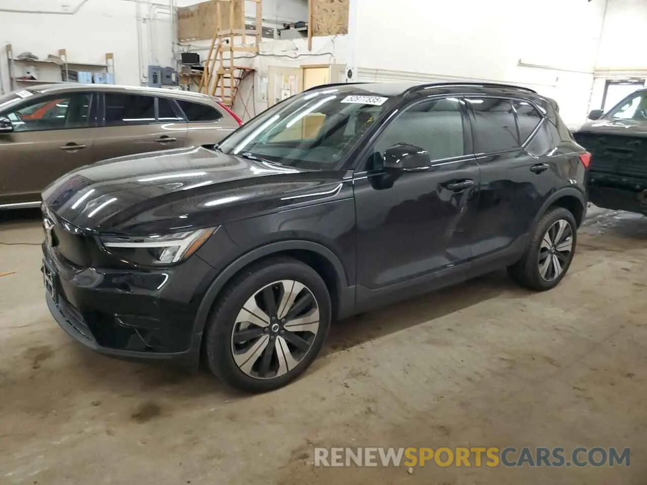 1 Photograph of a damaged car YV4ED3UK7P2058755 VOLVO XC40 2023