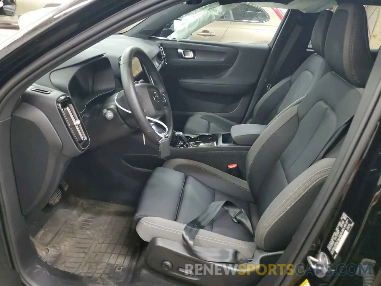 7 Photograph of a damaged car YV4ED3UK7P2058755 VOLVO XC40 2023