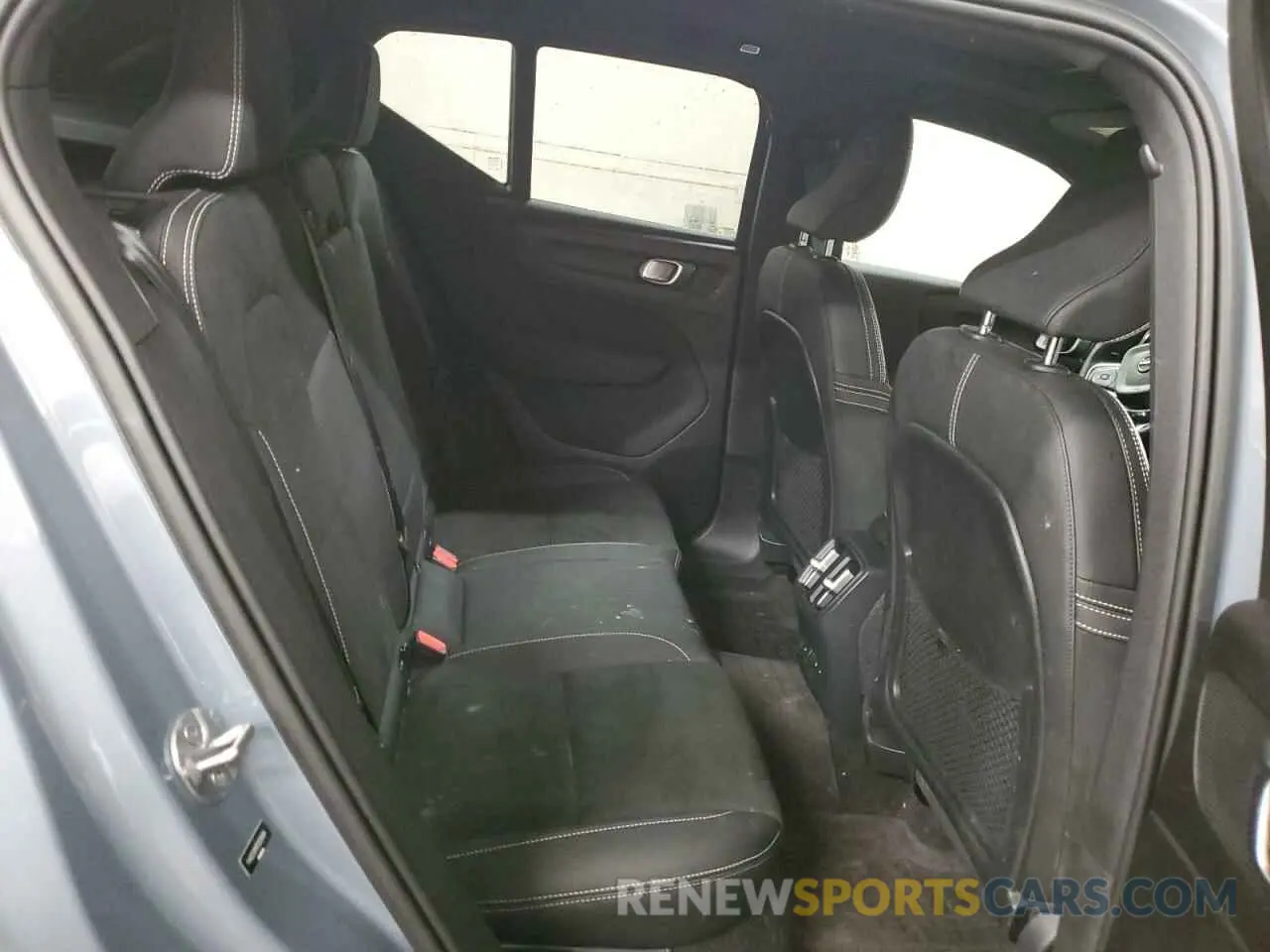 11 Photograph of a damaged car YV4ED3UM1P2029494 VOLVO XC40 2023