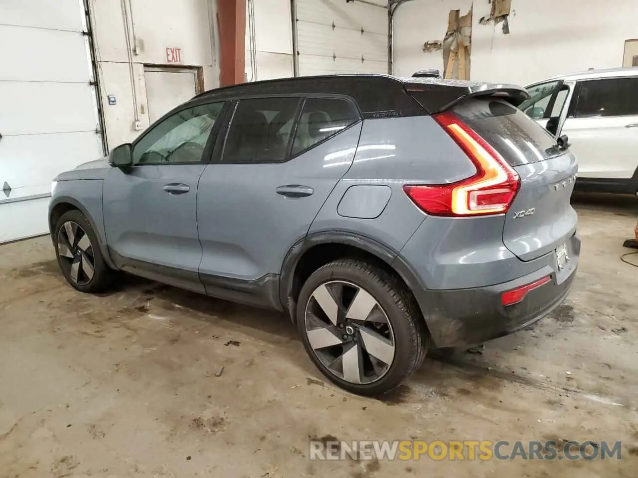 2 Photograph of a damaged car YV4ED3UM1P2029494 VOLVO XC40 2023