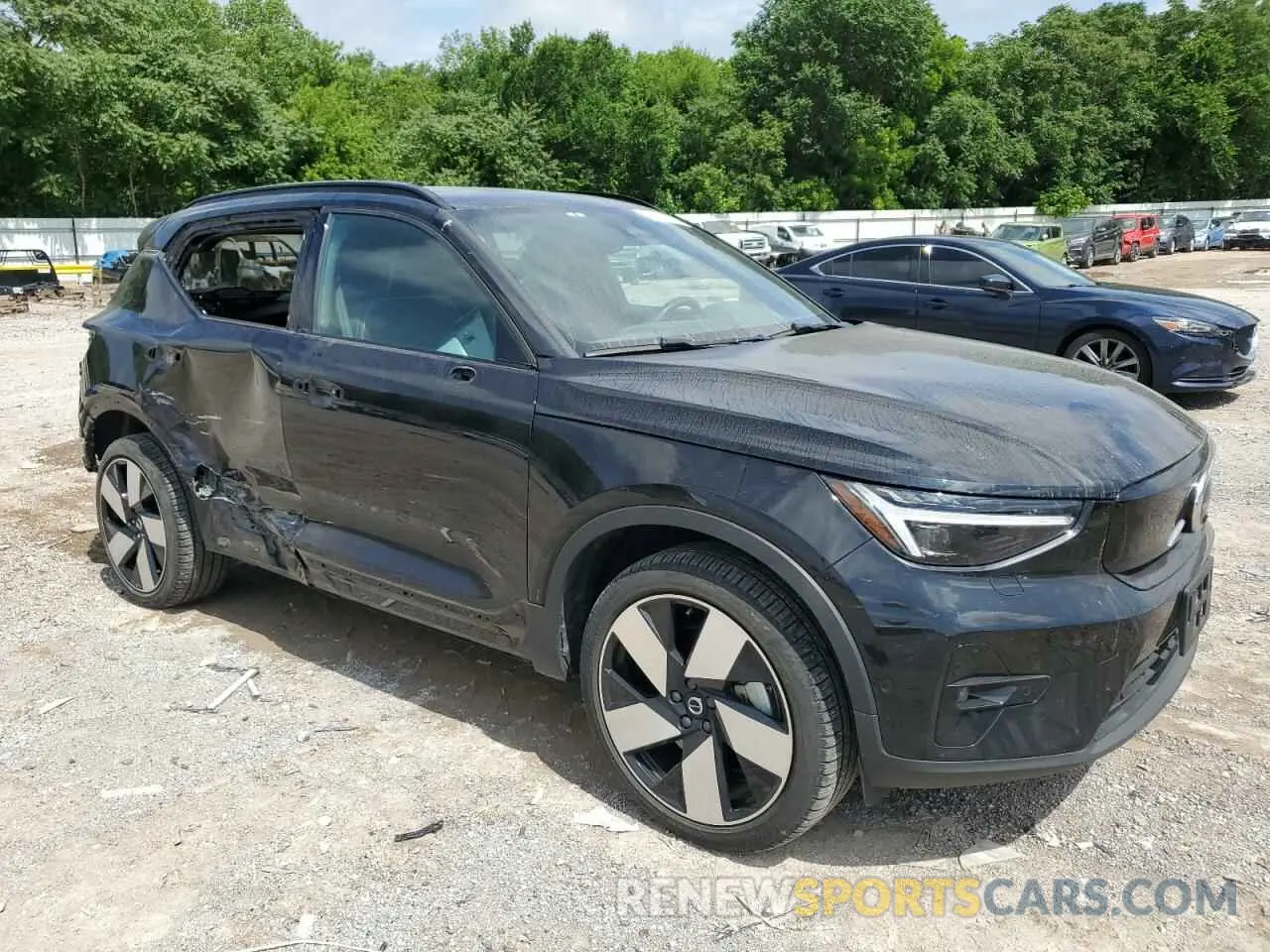 4 Photograph of a damaged car YV4ED3UM2P2109080 VOLVO XC40 2023