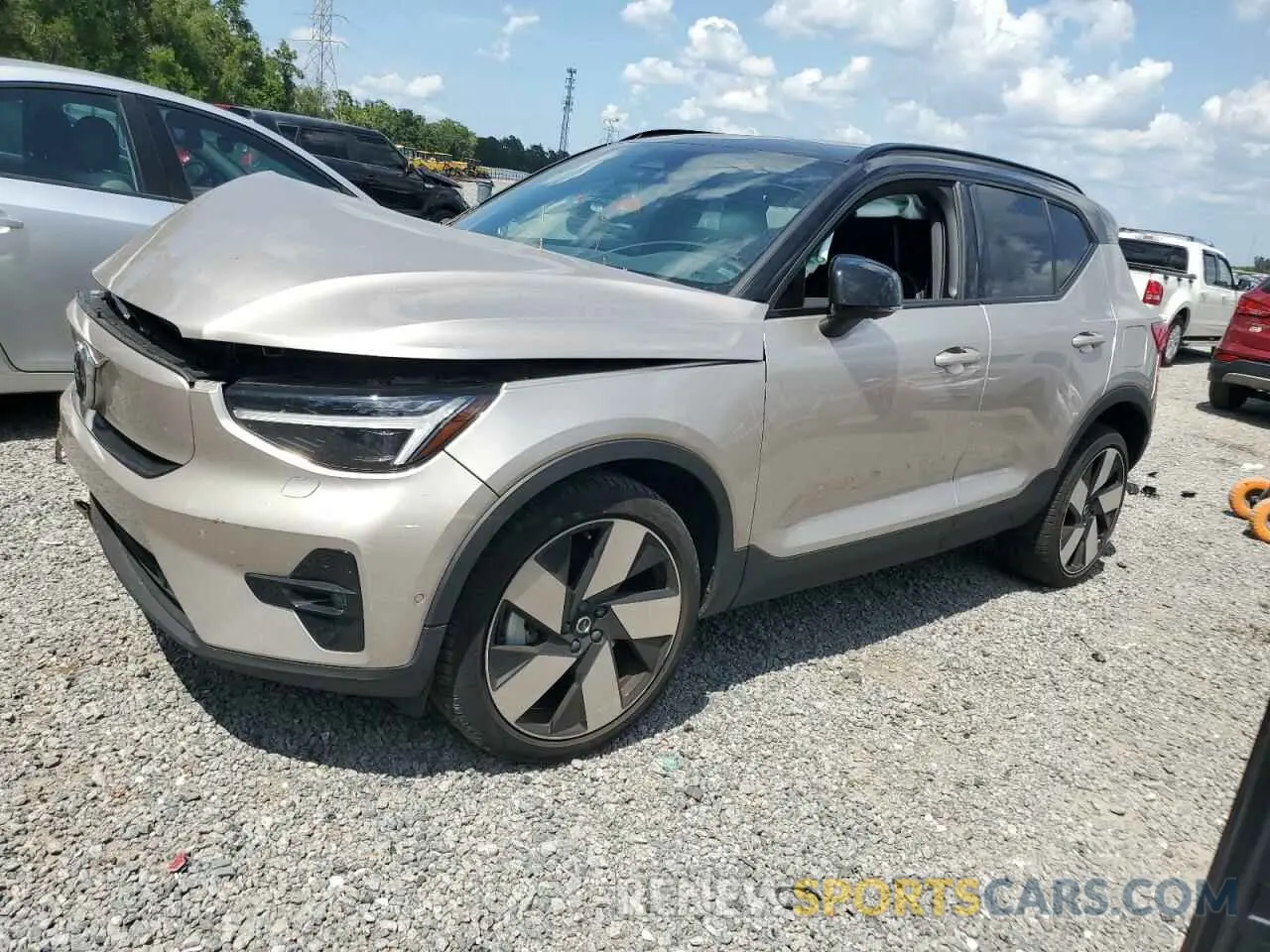 1 Photograph of a damaged car YV4ED3UM3P2013538 VOLVO XC40 2023