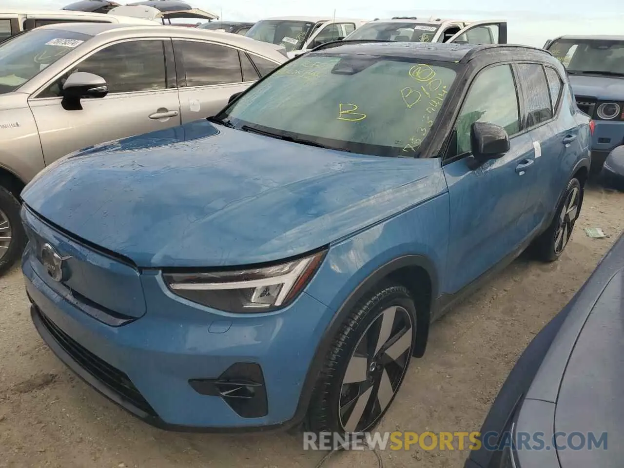 1 Photograph of a damaged car YV4ED3UM4P2968901 VOLVO XC40 2023